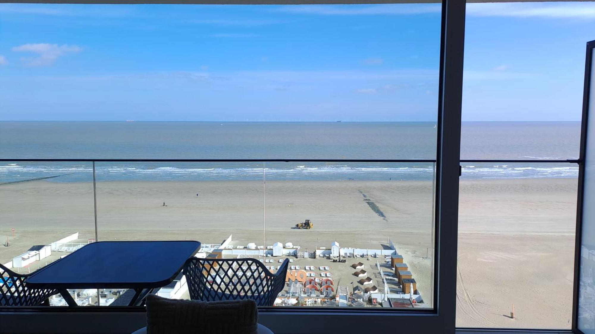 Modern Studio With Beautiful Sea View - 9Th Floor Blankenberge Kültér fotó